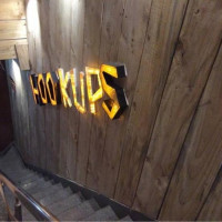 Hookups Cafe N Lounge